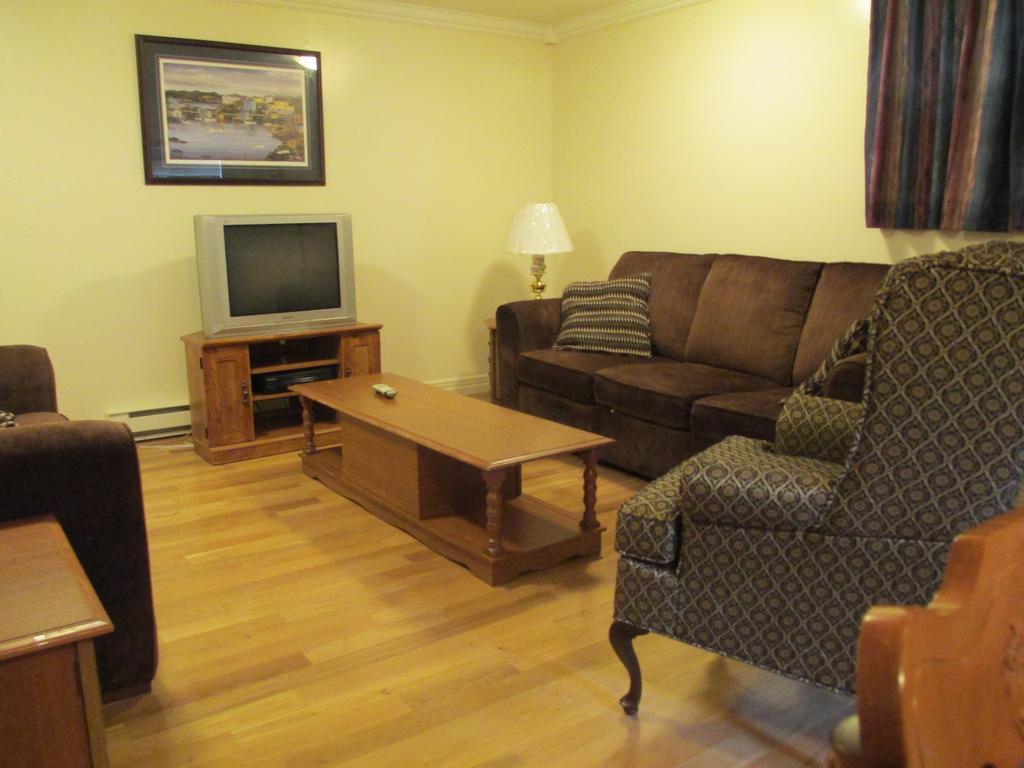 Comerford'S Ocean View Suites Holyrood المظهر الخارجي الصورة